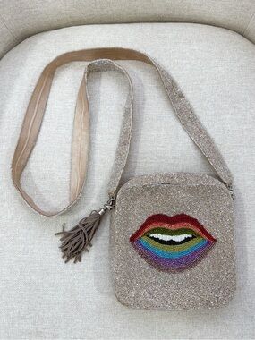 Moyna Beaded Tan Mouth Purse